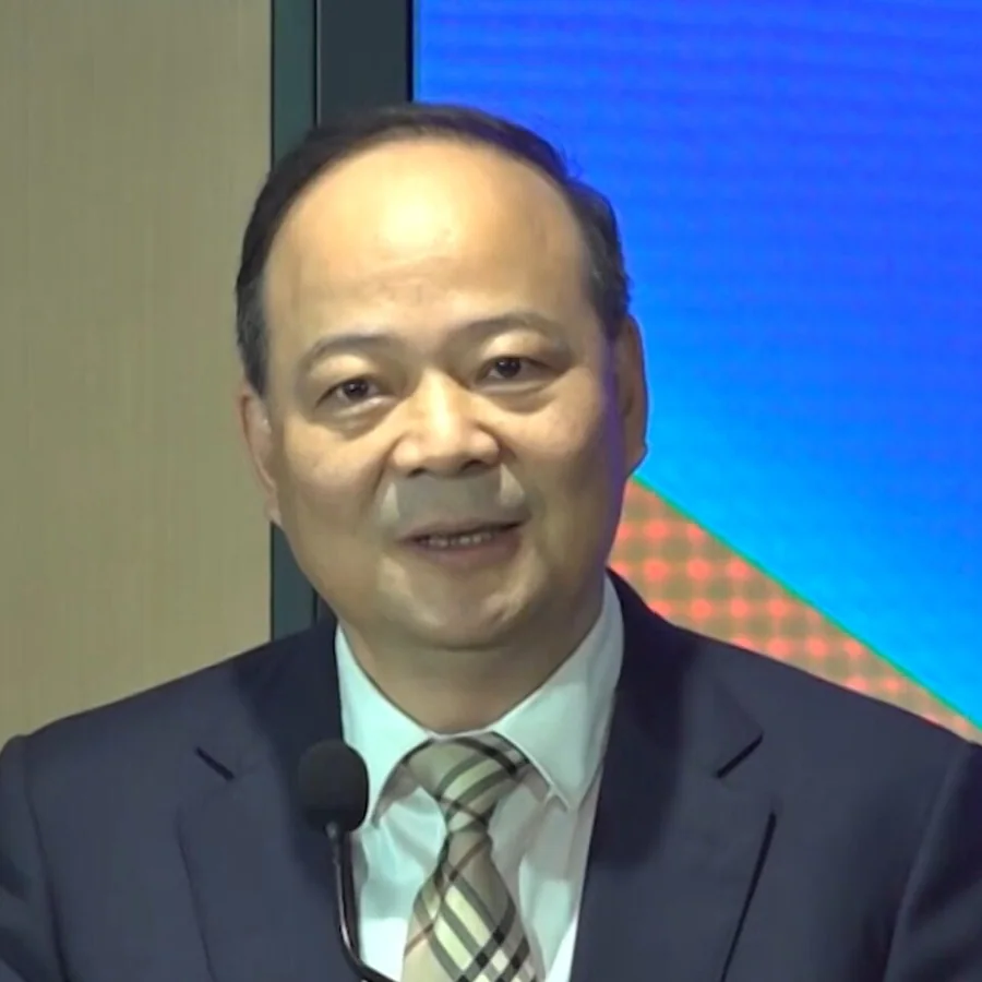 曾毓群的公开人物照片
